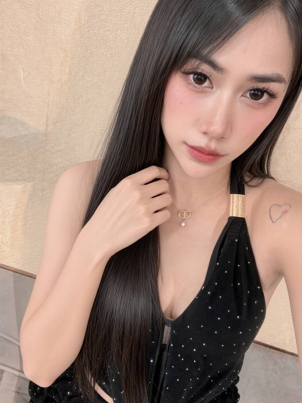 Luna, escort in Bangkok, photo 2 of 5